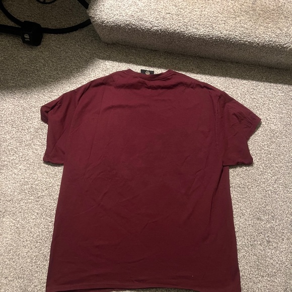 Harry Potter Shop Platform 9 3/4 Tee Shirt Size XL Burgundy Maroon, flat 22 - Picture 2 of 3